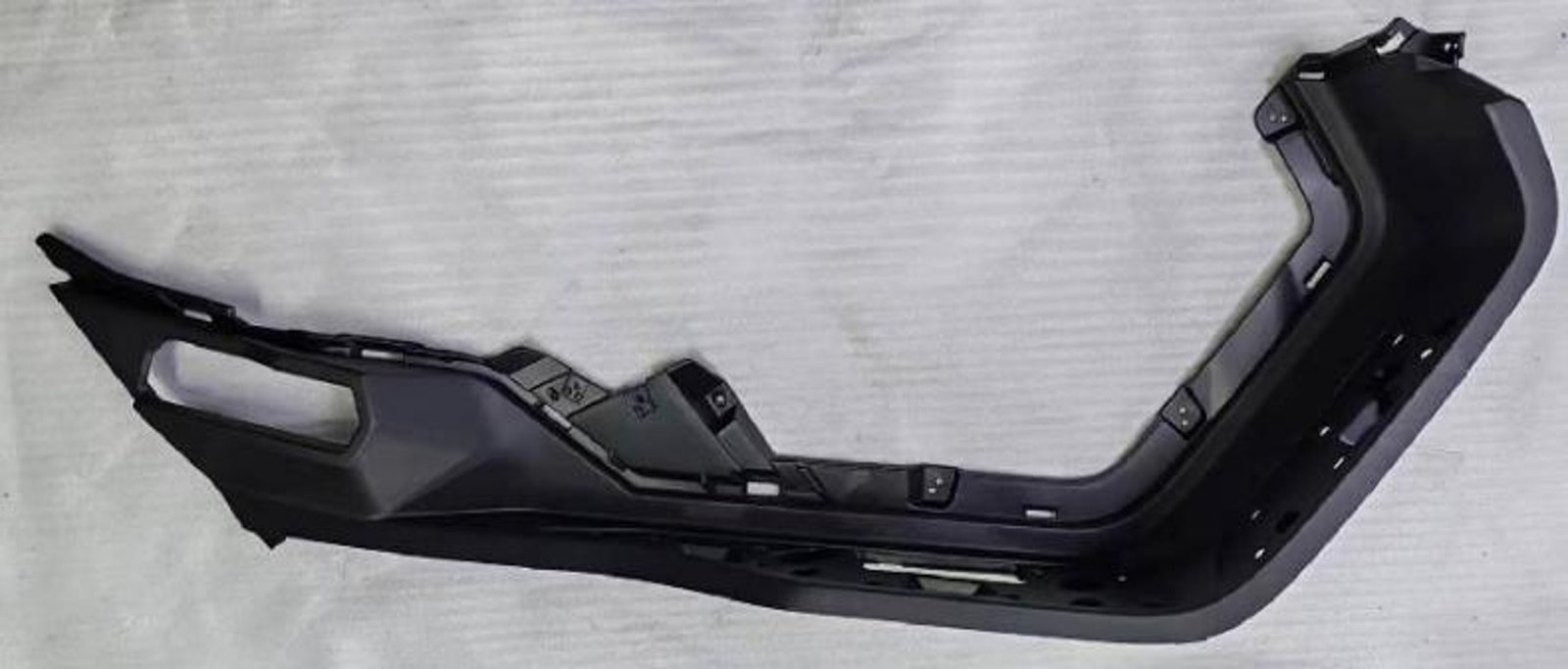 3M714-7011A-00-scaled-1.jpg RSX7 AYAK BASMA PLASTİK SAĞ - Görsel 1