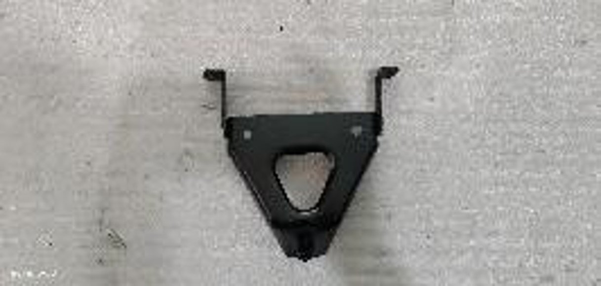 3M716-0003A-00.jpg RS4 ARKA CAMURLUK BRAKETI - Görsel 1